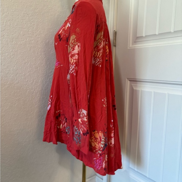 Free People
Field Of Butterflies Semi-Sheer Tunic  S - Picture 5 of 9